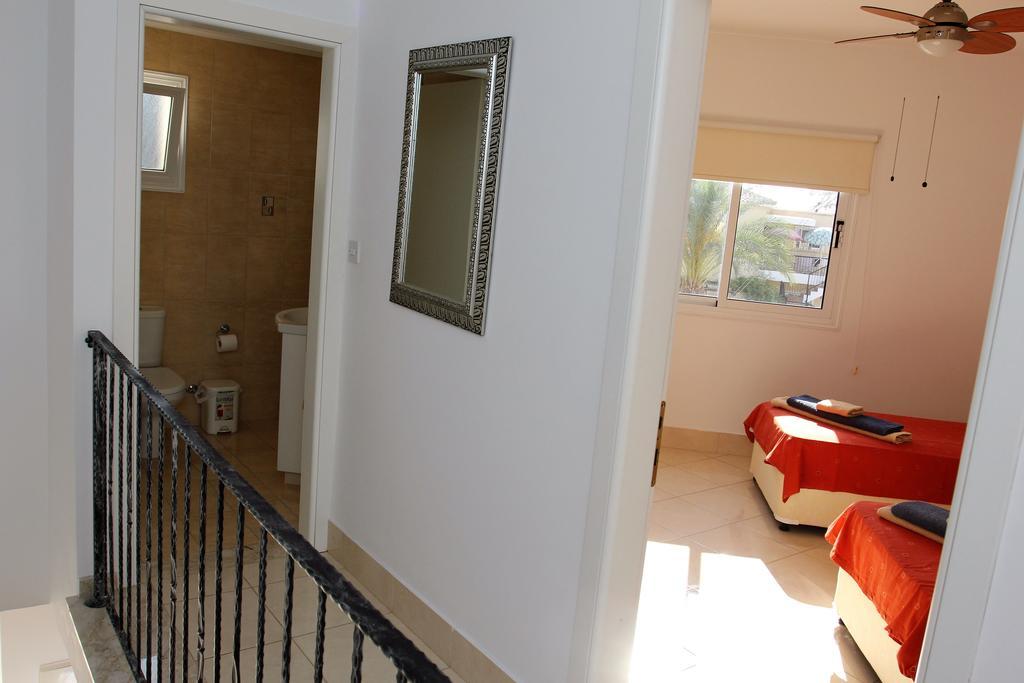 Villa Christina Paphos Eksteriør billede