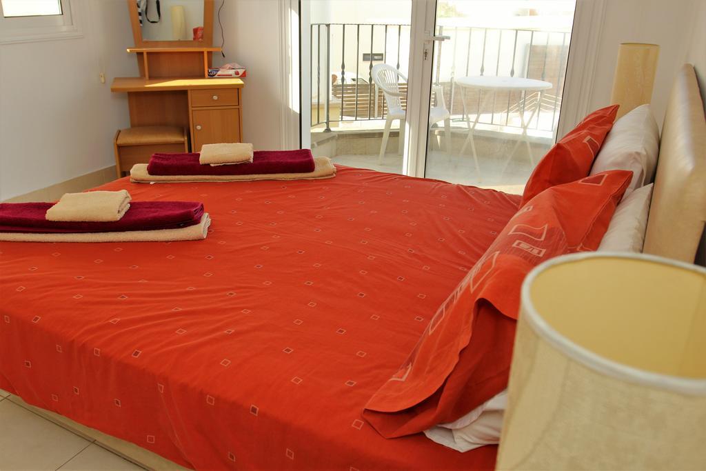 Villa Christina Paphos Eksteriør billede