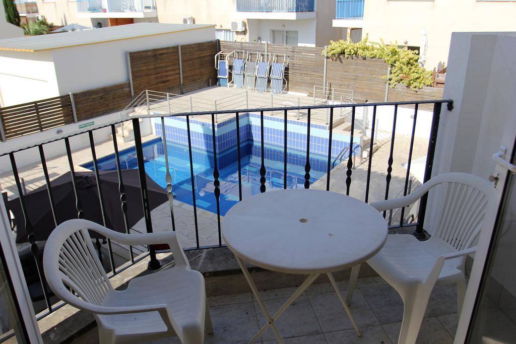 Villa Christina Paphos Eksteriør billede