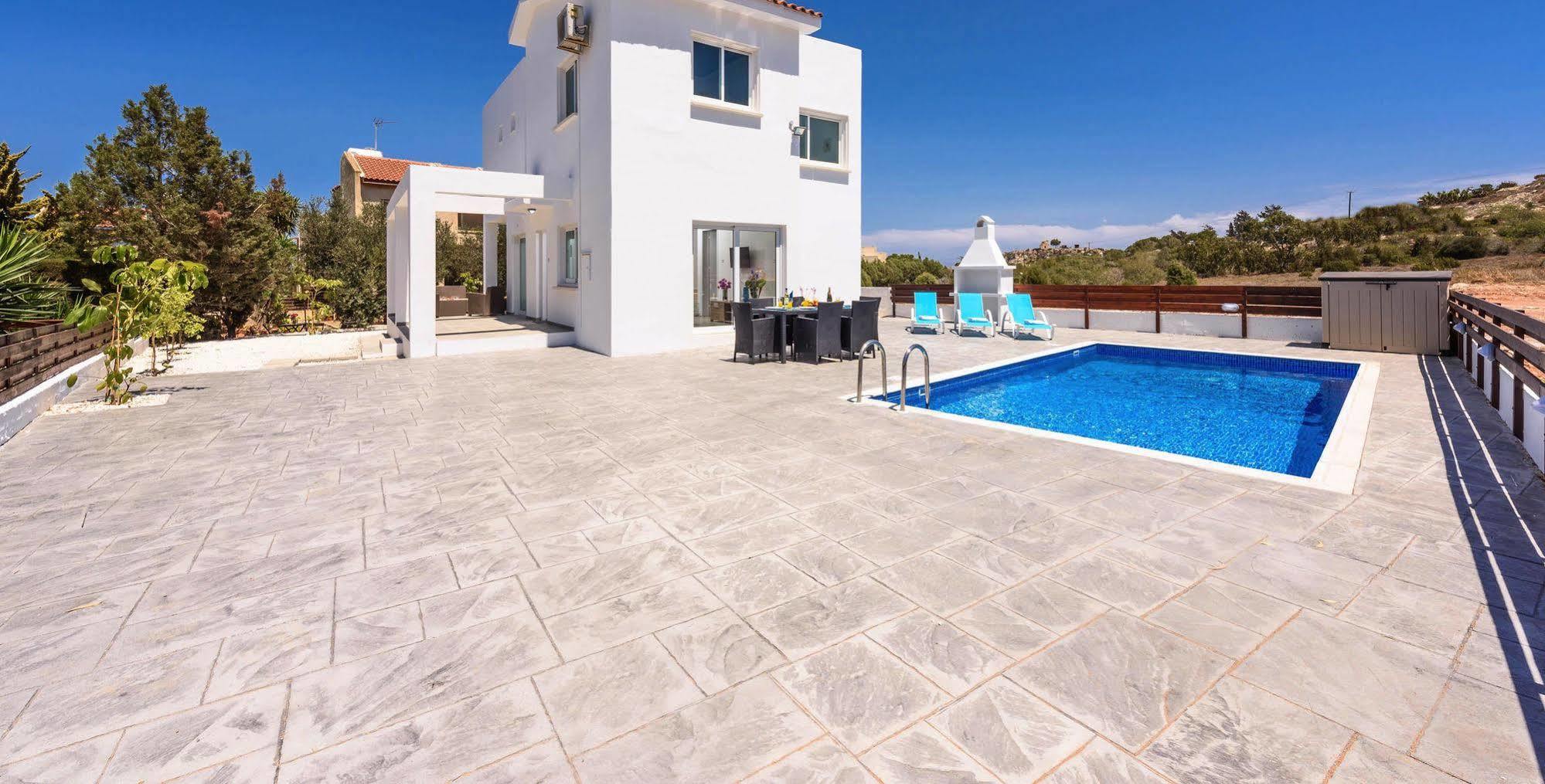 Villa Christina Paphos Eksteriør billede