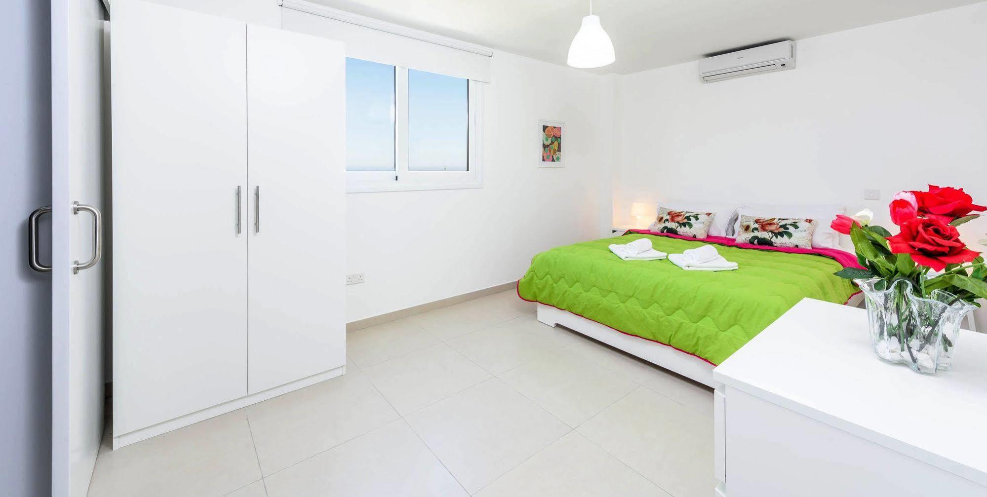 Villa Christina Paphos Eksteriør billede
