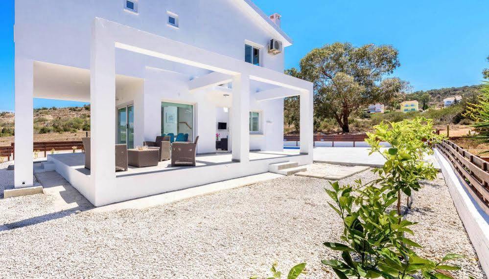 Villa Christina Paphos Eksteriør billede